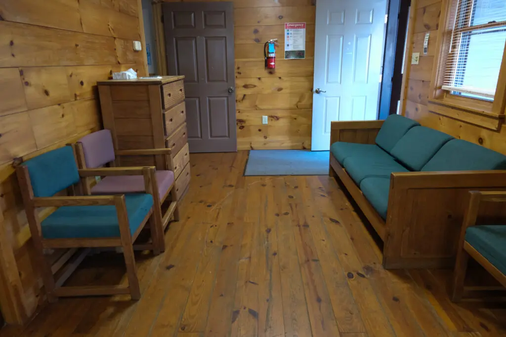 Retreat Lodging 55 Retreat Lodging Bunk Cabin Seating Area | Black Rock Retreat