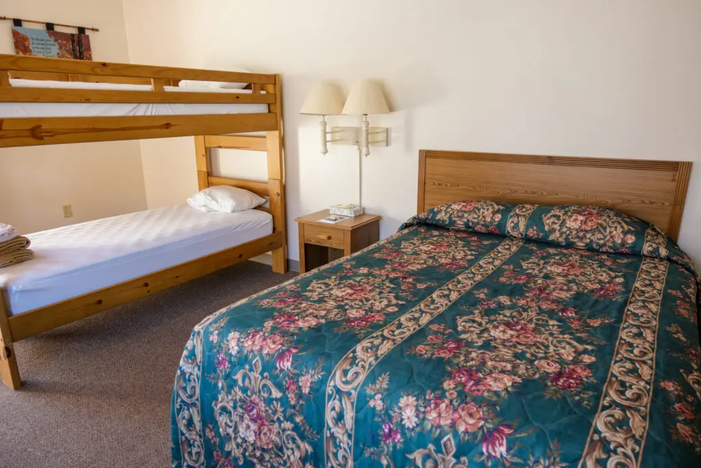 Retreat Lodging 22 Retreat Lodging Dogwood Beds 1 | Black Rock Retreat