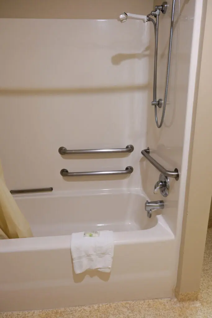 Retreat Lodging 7 Retreat Lodging Mrc Handicap Room Shower | Black Rock Retreat