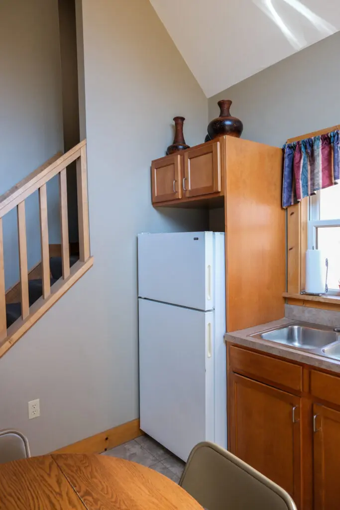 Retreat Lodging 16 Retreat Lodging Wpw Fridge | Black Rock Retreat